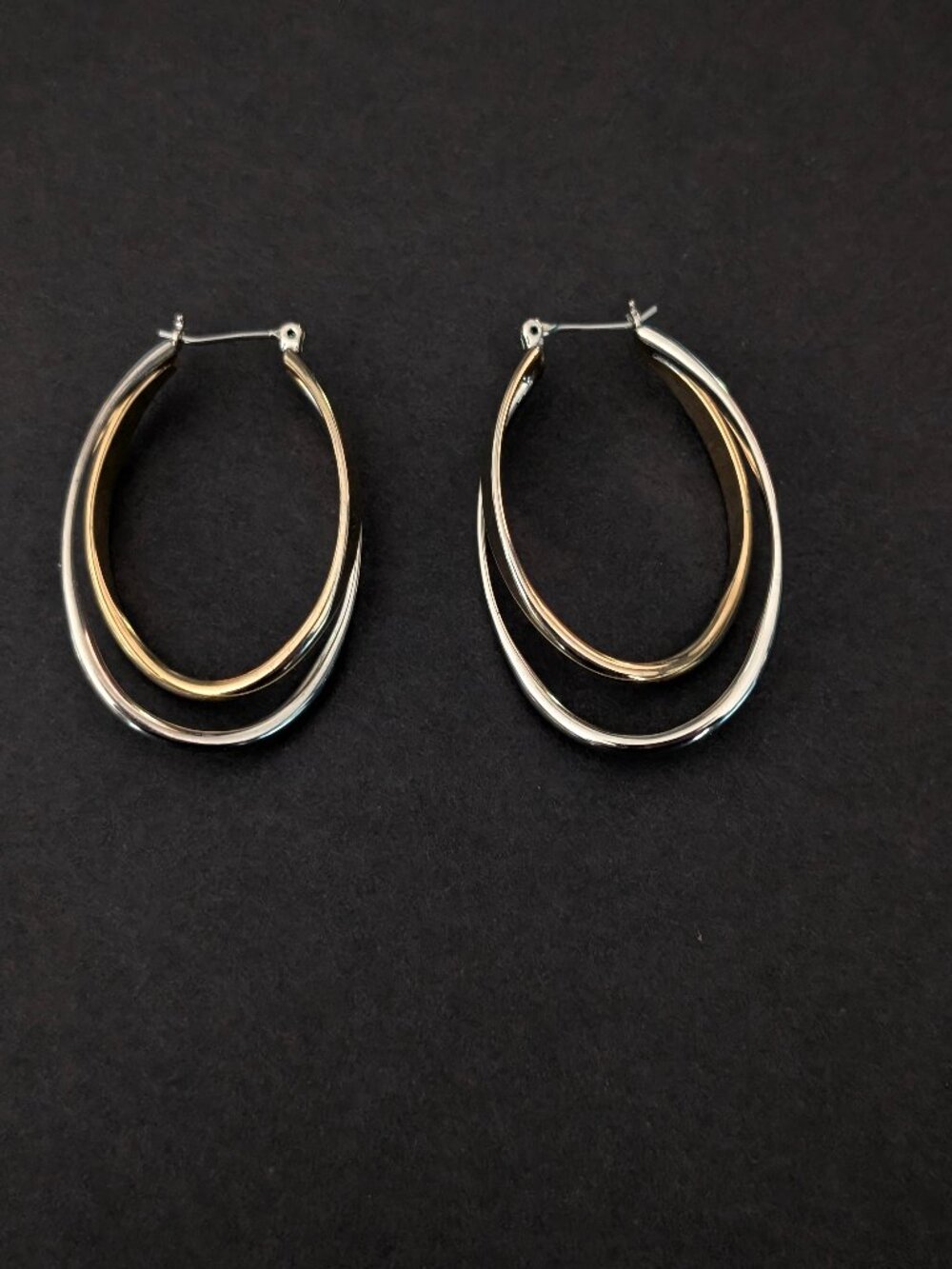 Gold and silver double oval shaped hoops - Picture 4 of 5